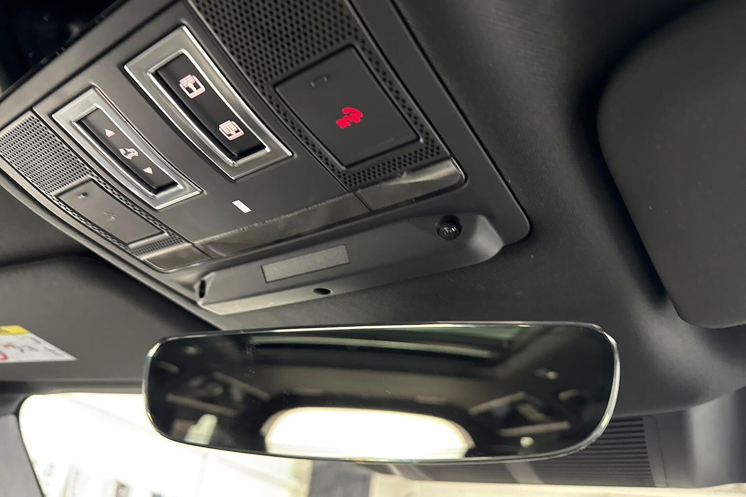 Used Land Rover Defender 2025 for sale - 76492432: Photo 14