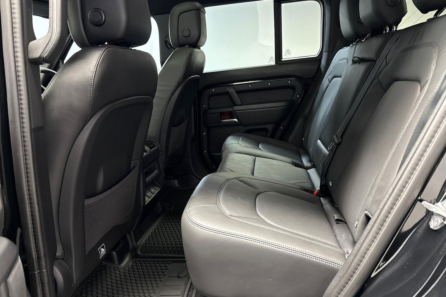 Used Land Rover Defender 2025 for sale - 76492432: Photo 16