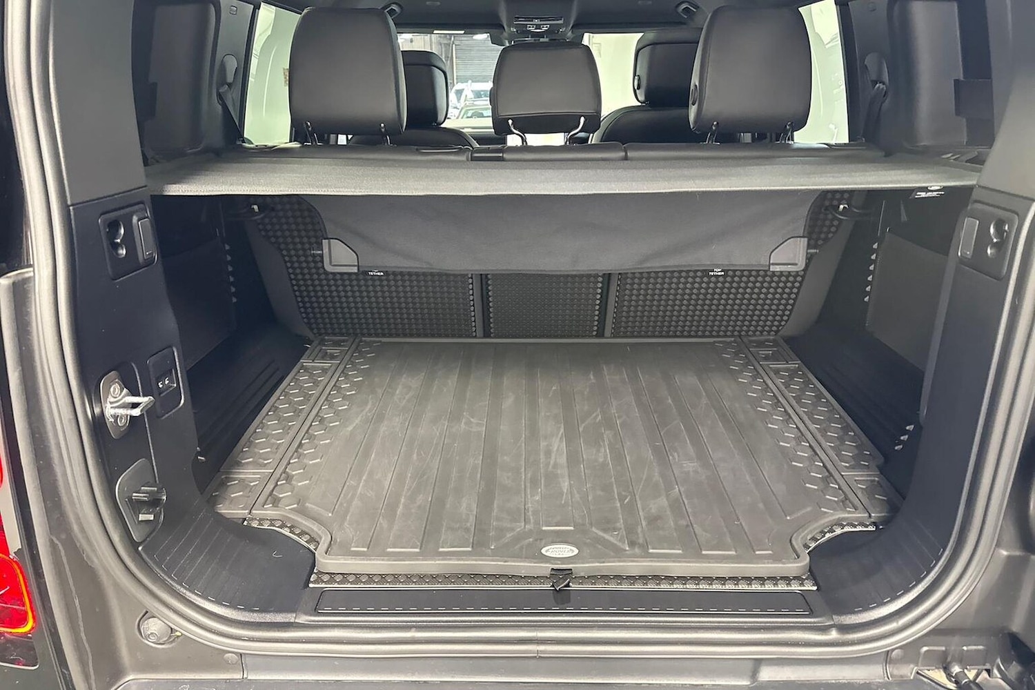 Used Land Rover Defender 2025 for sale - 76492432: Photo 17