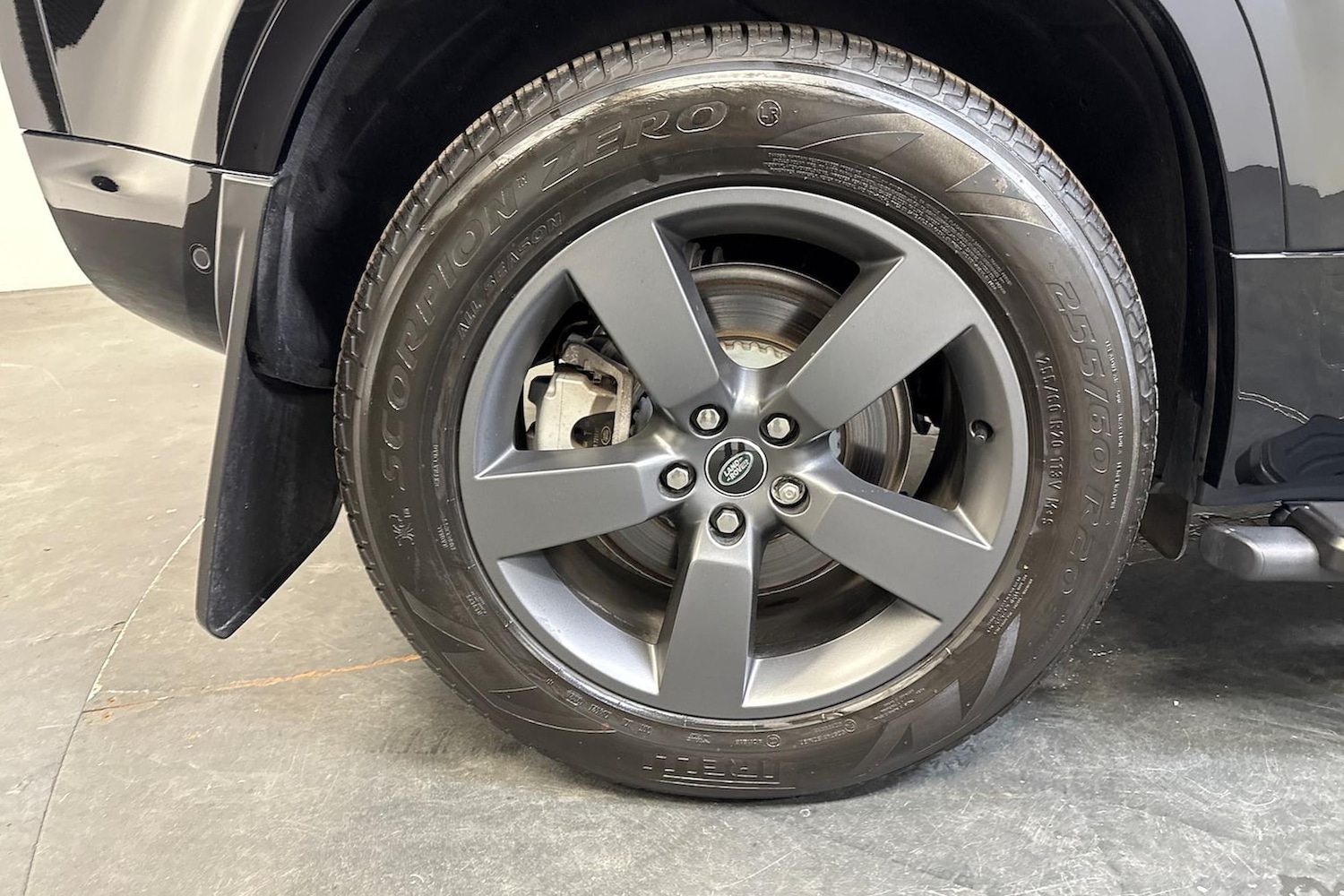 Used Land Rover Defender 2025 for sale - 76492432: Photo 6