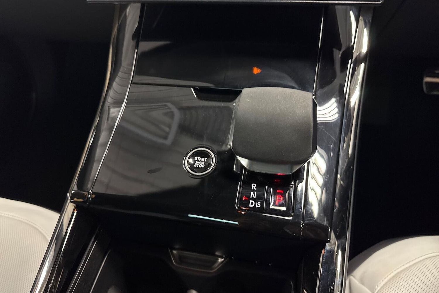 Used Land Rover Range Rover Sport 2024 for sale - 77489465: Photo 12