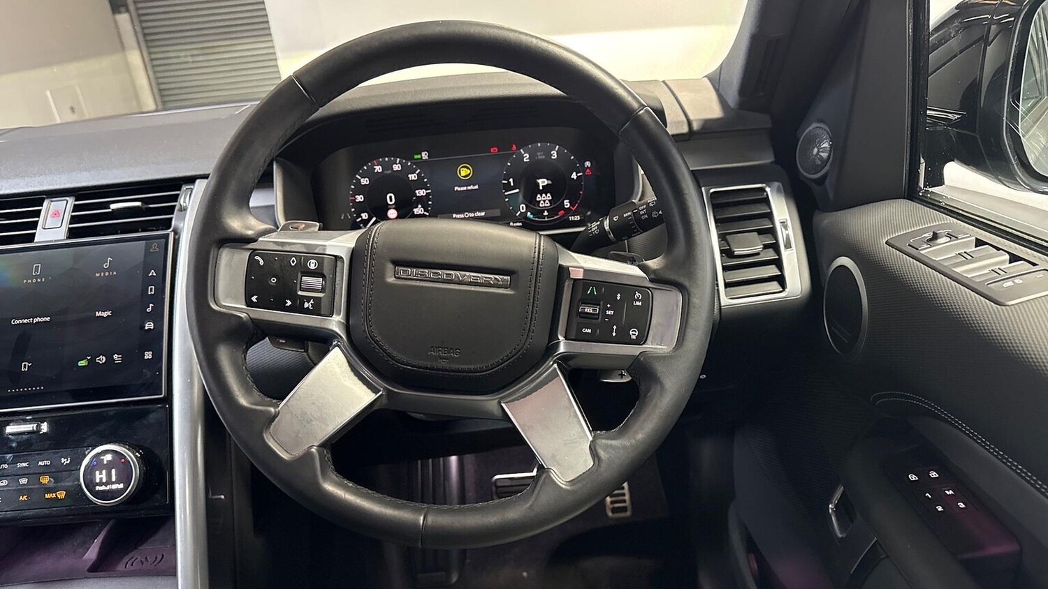 Used Land Rover Discovery 2024 for sale - 77489794: Photo 15