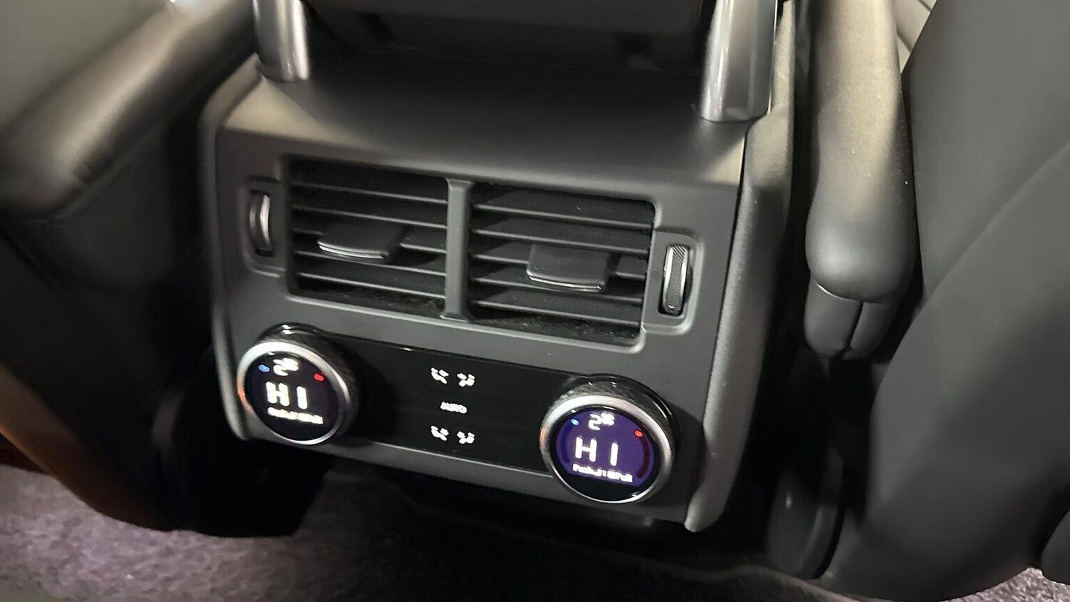 Used Land Rover Discovery 2024 for sale - 77489794: Photo 18