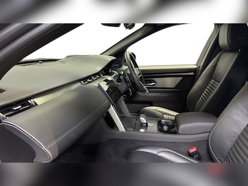 Used Land Rover Discovery Sport 2024 for sale - 76932287: Photo