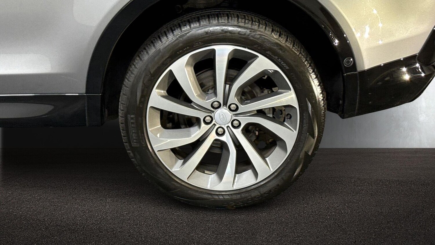 Used Land Rover Discovery Sport 2024 for sale - 76932287: Photo 8