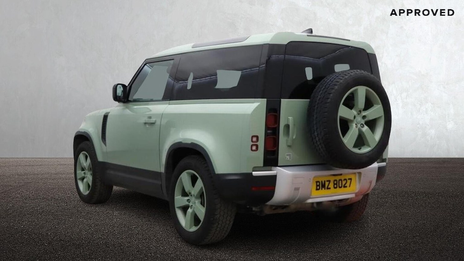 Used Land Rover Defender 2023 for sale - 76785246: Photo 2