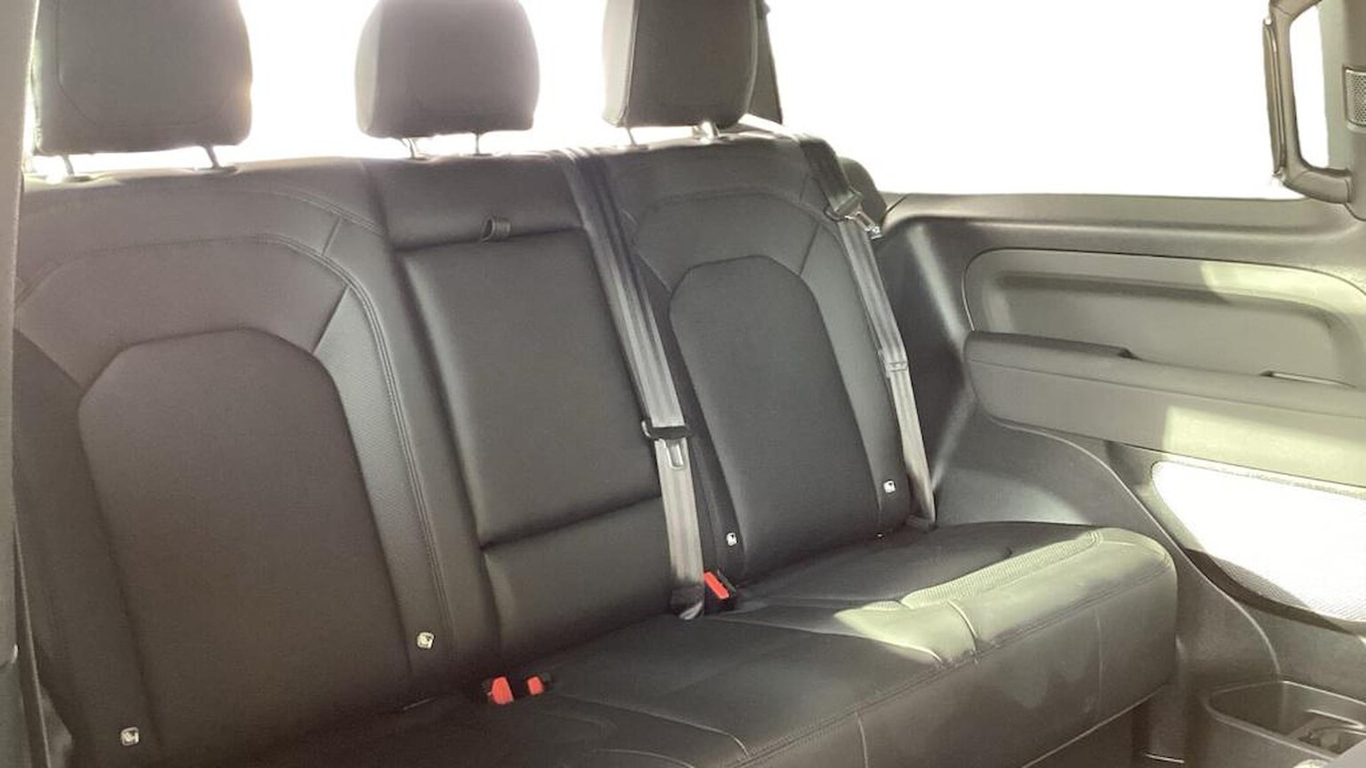 Used Land Rover Defender 2023 for sale - 76785246: Photo 4