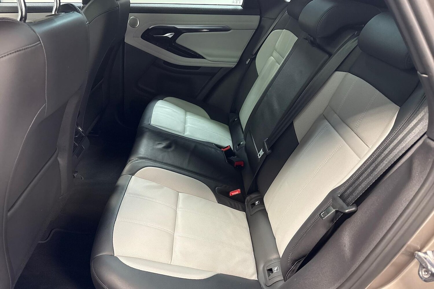 Used Land Rover Range Rover Evoque 2022 for sale - 76319603: Photo 16