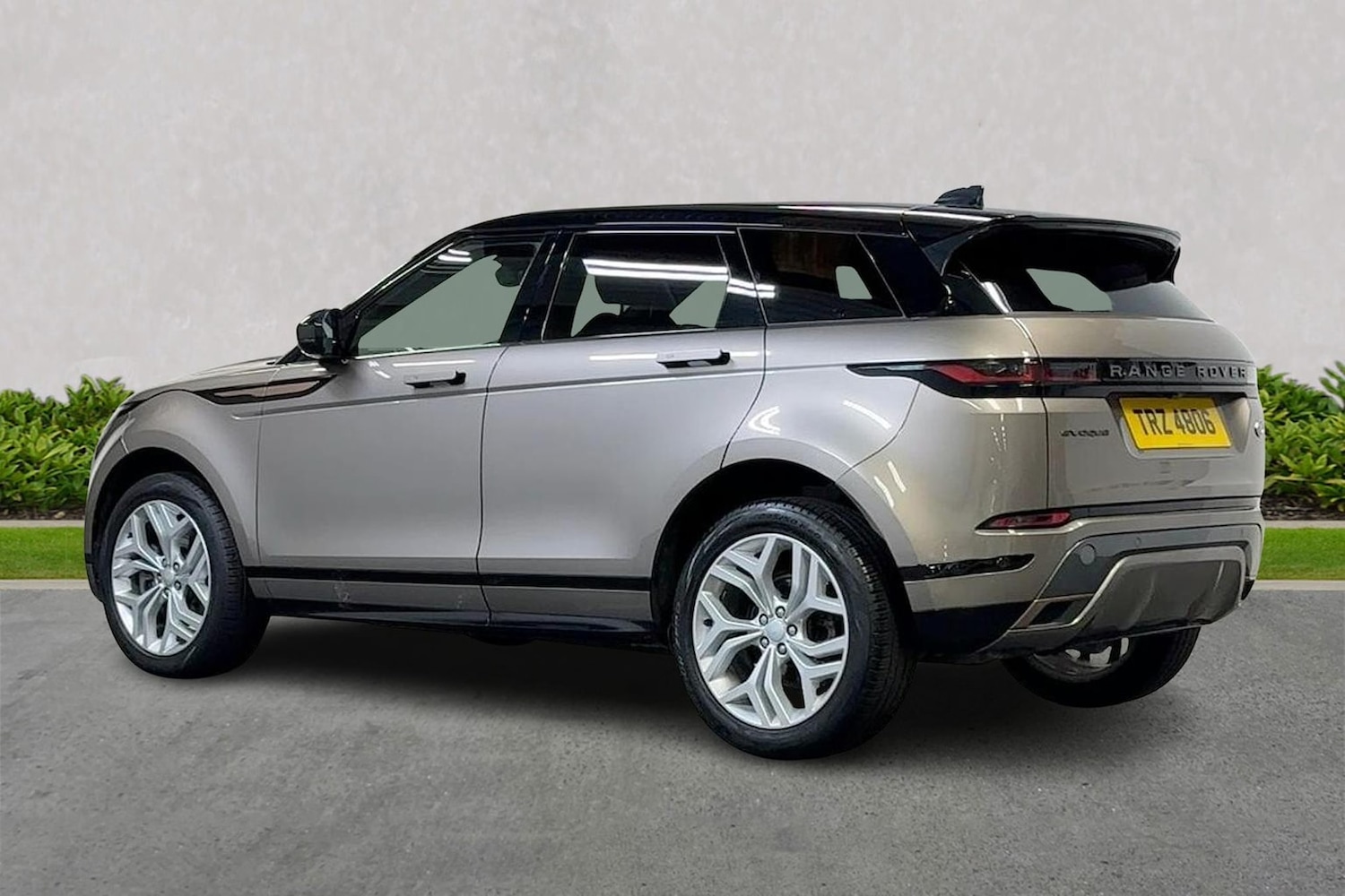 Used Land Rover Range Rover Evoque 2022 for sale - 76319603: Photo 2