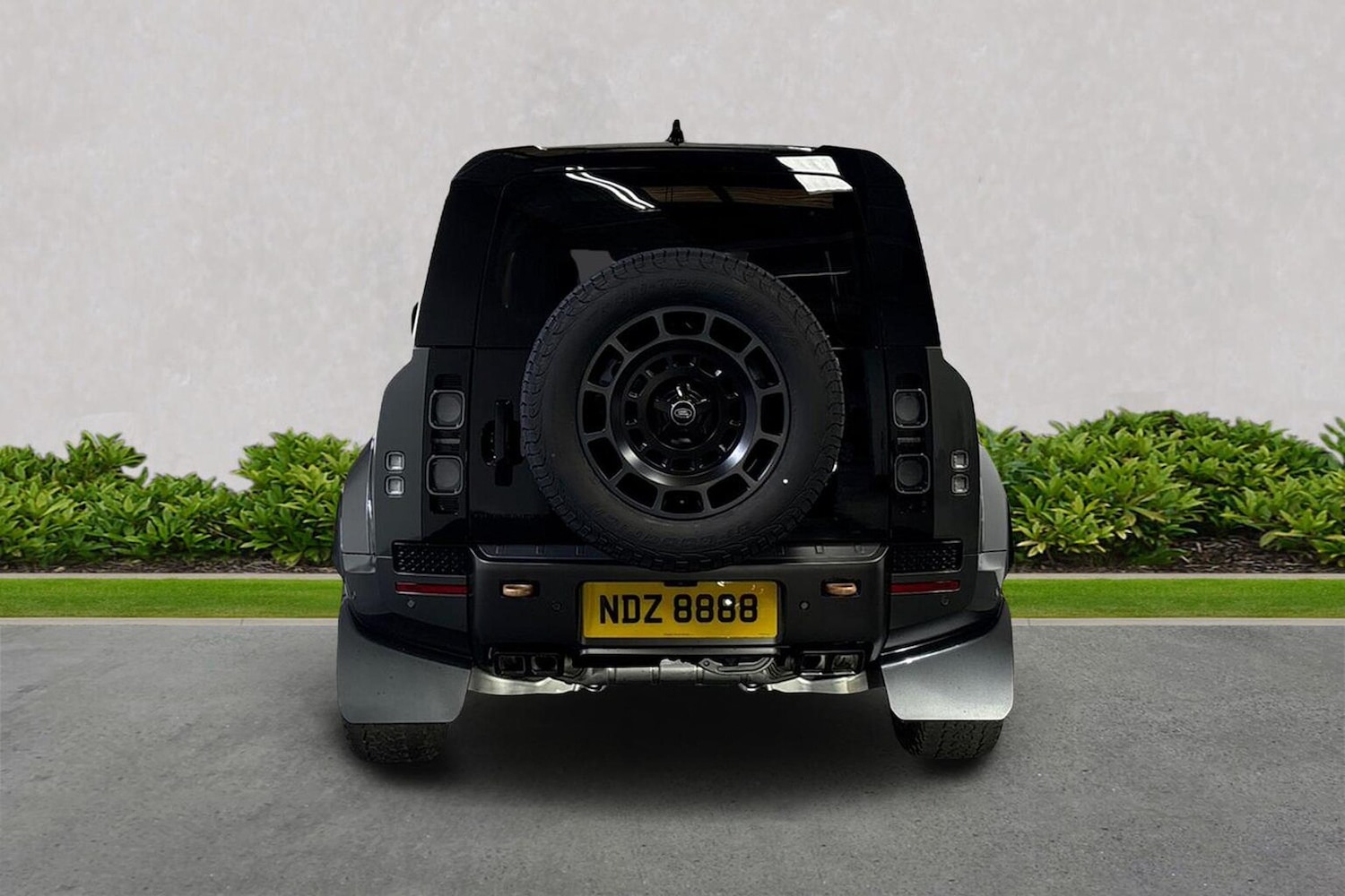 Used Land Rover Defender 2025 for sale - 76663747: Photo 4