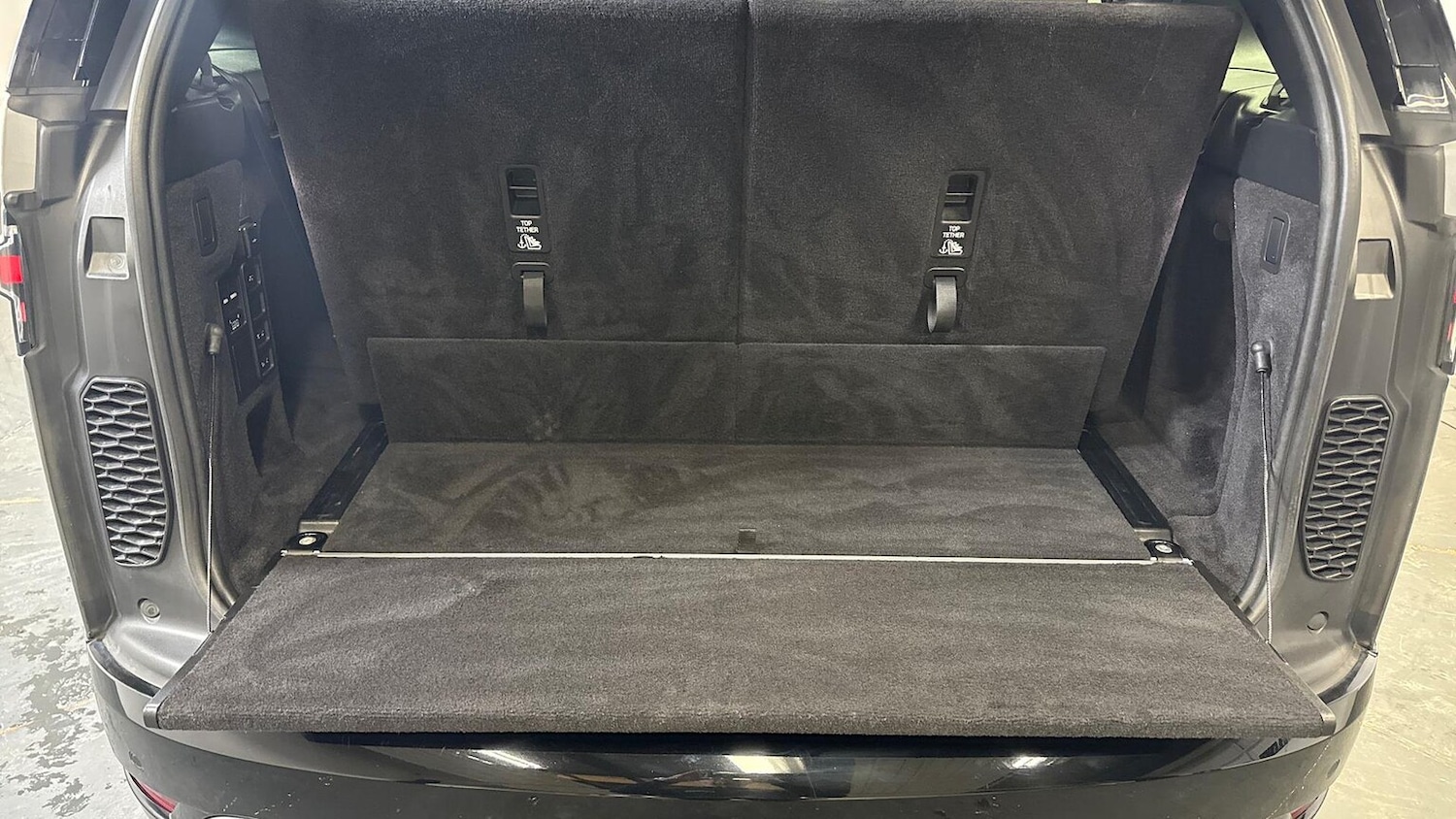 Used Land Rover Discovery 2021 for sale - 76532470: Photo 10