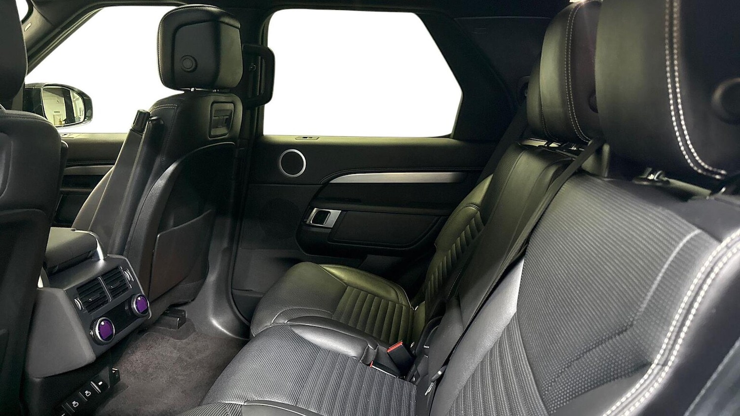 Used Land Rover Discovery 2021 for sale - 76532470: Photo 4