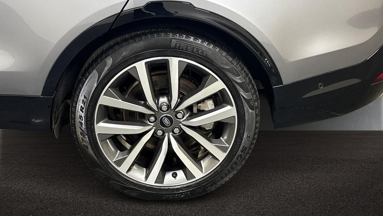 Used Land Rover Discovery 2021 for sale - 76532470: Photo 8