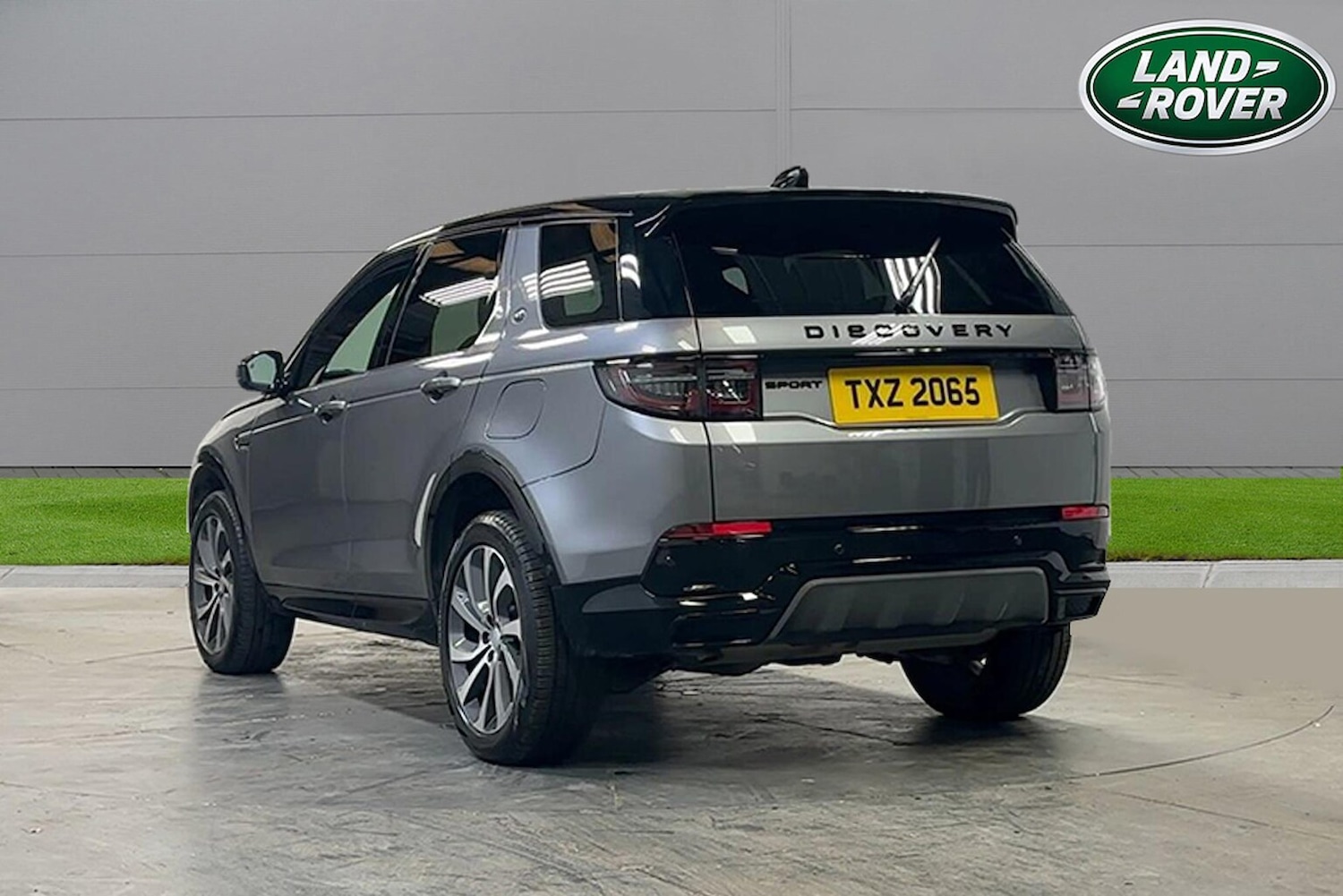 Used Land Rover Discovery Sport 2024 for sale - 76618514: Photo 2