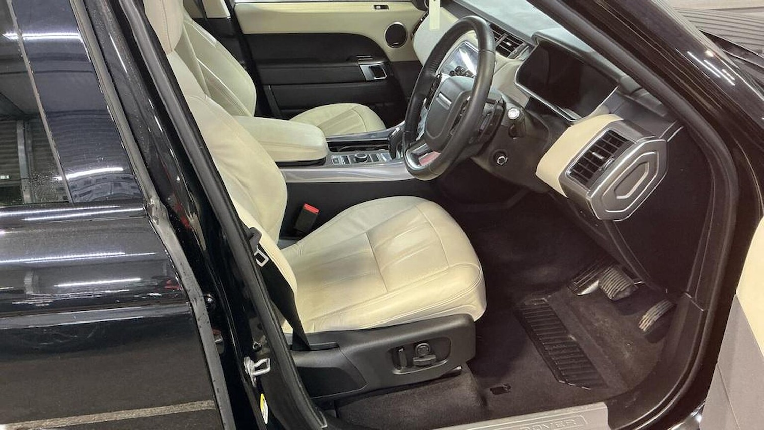 Used Land Rover Range Rover Sport 2022 for sale - 77024294: Photo 3