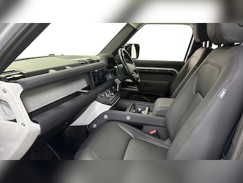 Used Land Rover Defender 2022 for sale - 78489263: Photo