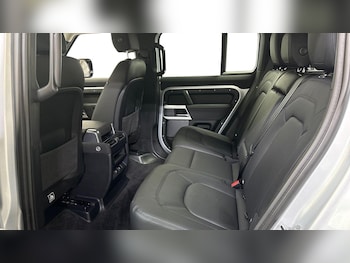 Used Land Rover Defender 2022 for sale - 78489263: Photo