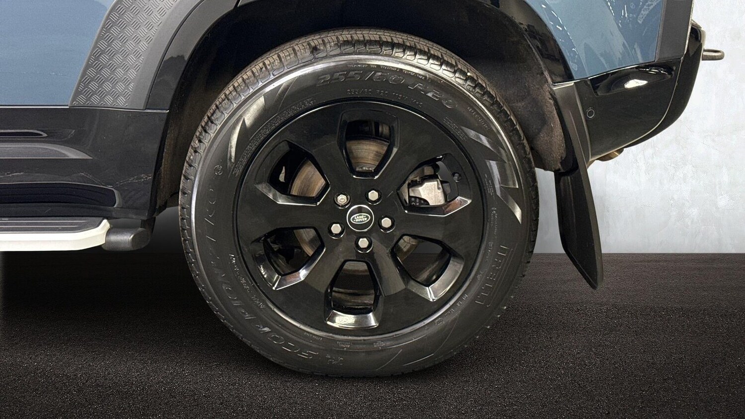 Used Land Rover Defender 2023 for sale - 78193303: Photo 8