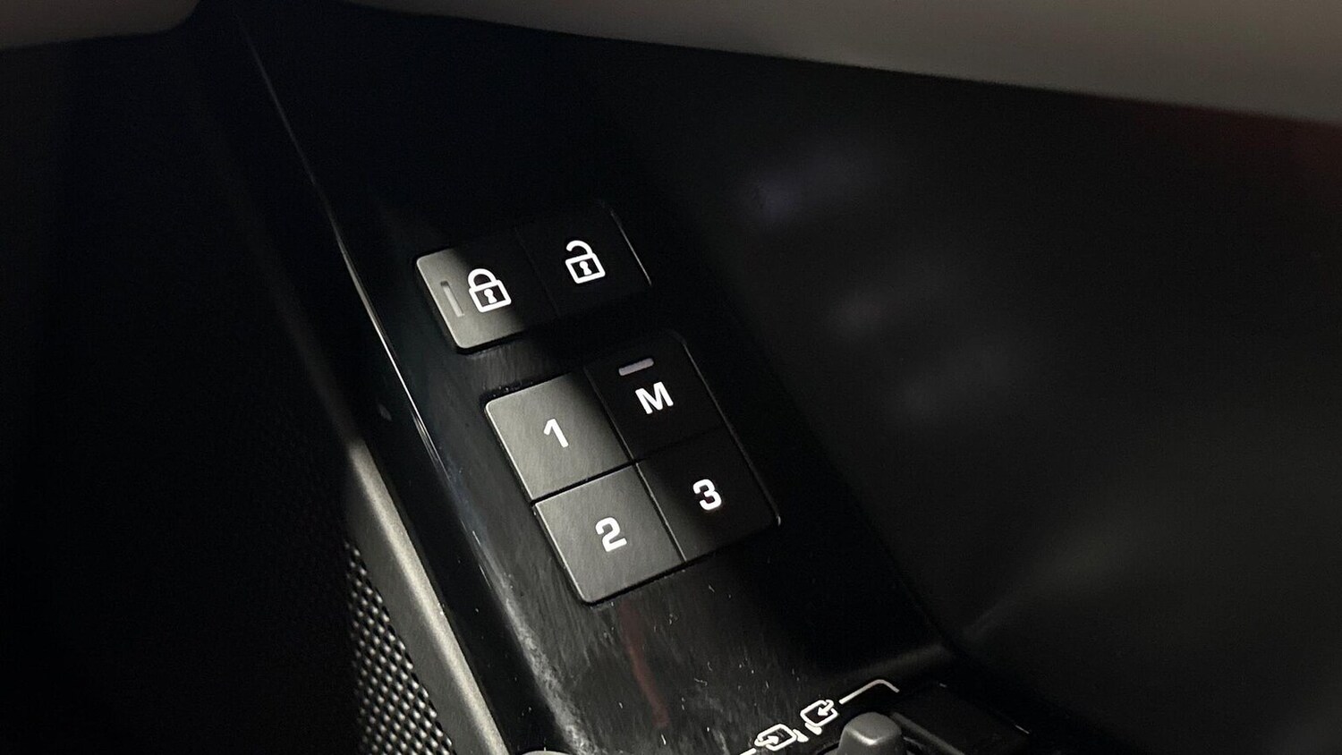 Used Land Rover Range Rover Velar 2024 for sale - 77489784: Photo 25