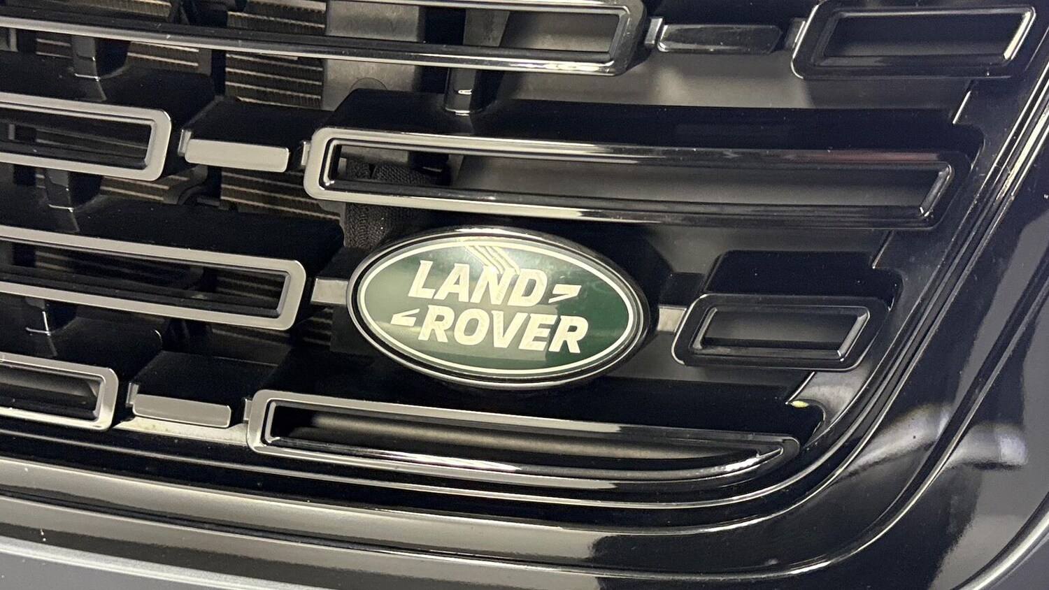 Used Land Rover Range Rover Velar 2024 for sale - 77489784: Photo 27