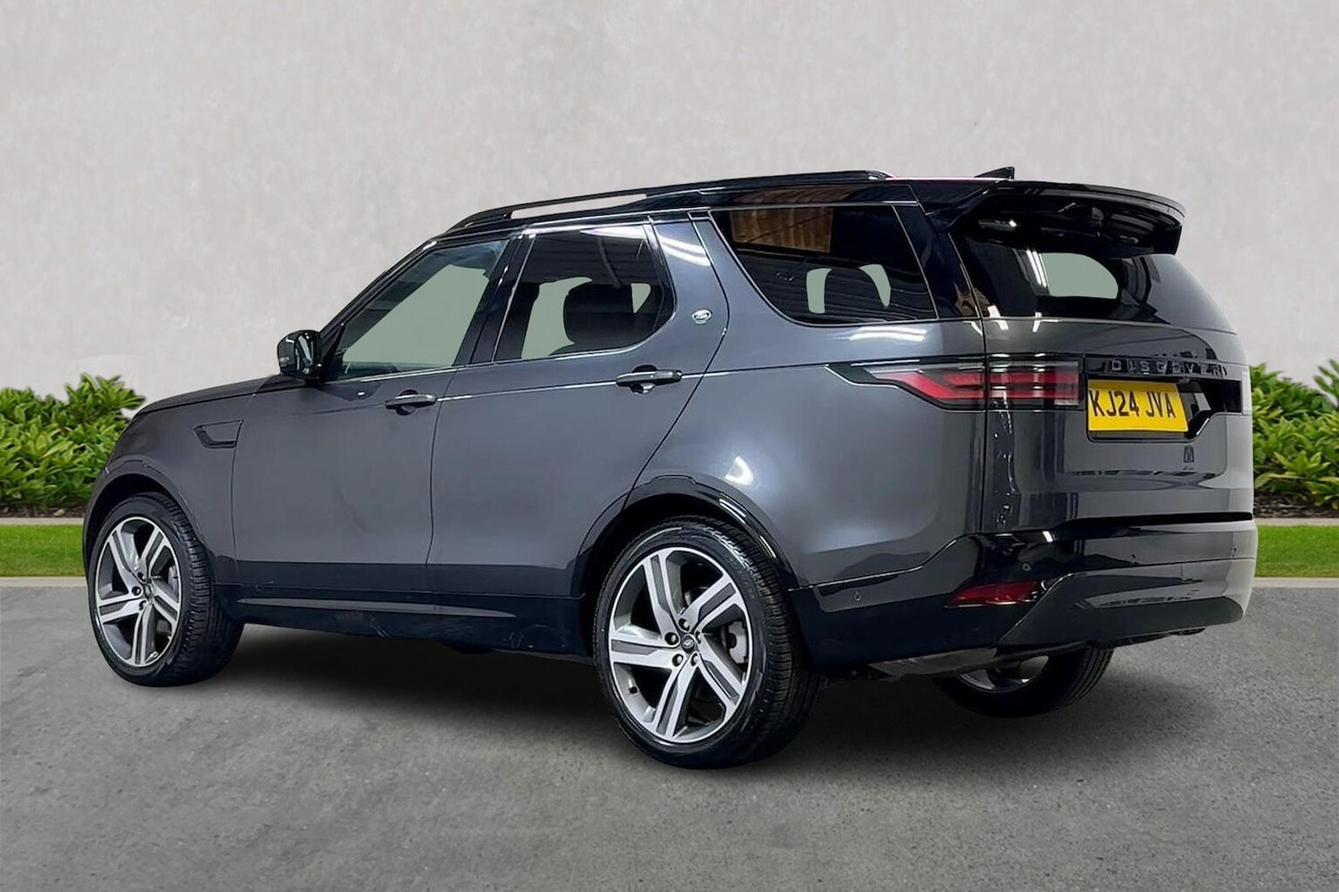 Used Land Rover Discovery 2024 for sale - 76149611: Photo 2