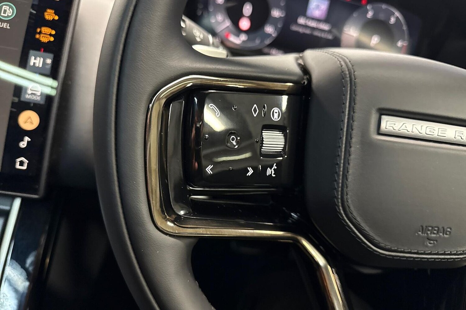 Used Land Rover Range Rover Velar 2026 for sale - 78193298: Photo 24