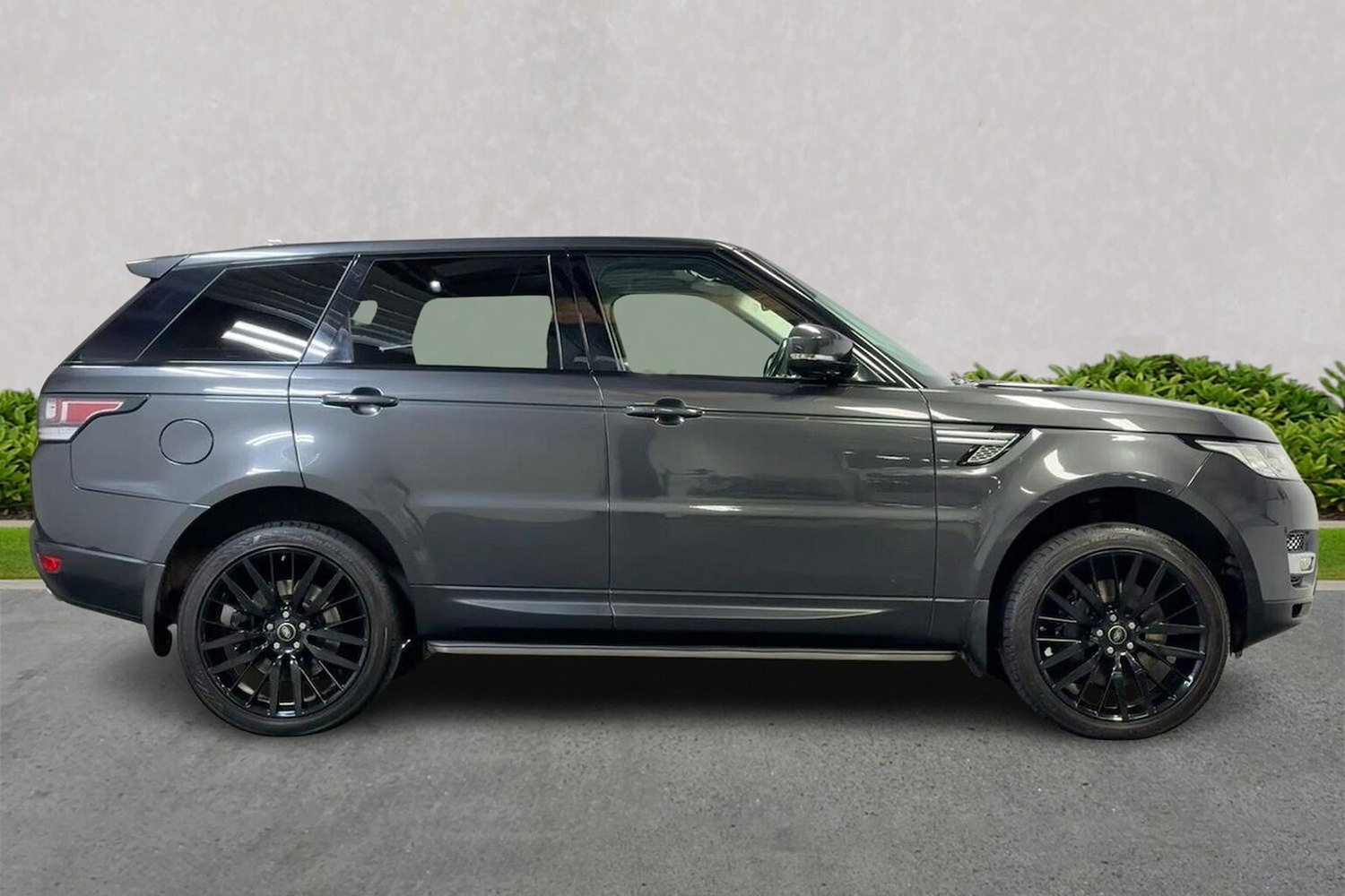 Used Land Rover Range Rover Sport 2017 for sale - 76412504: Photo 3