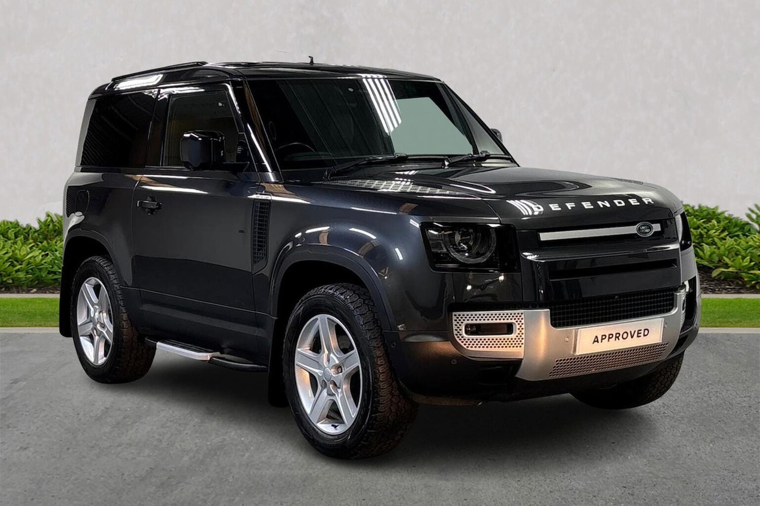 Used Land Rover Defender 2023 for sale - 76353626: Photo 1