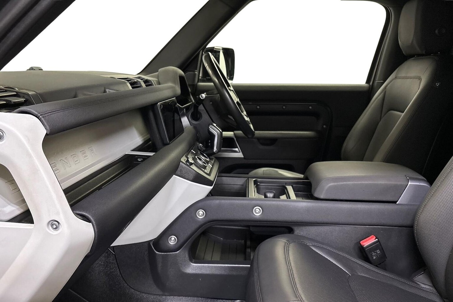 Used Land Rover Defender 2023 for sale - 76353626: Photo 7
