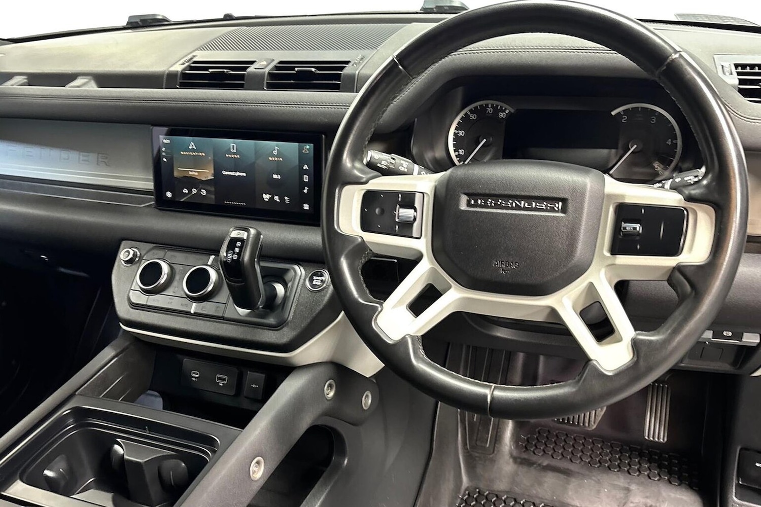 Used Land Rover Defender 2023 for sale - 76353626: Photo 9