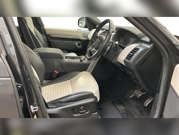 Used Land Rover Discovery 2022 for sale - 79536460: Photo