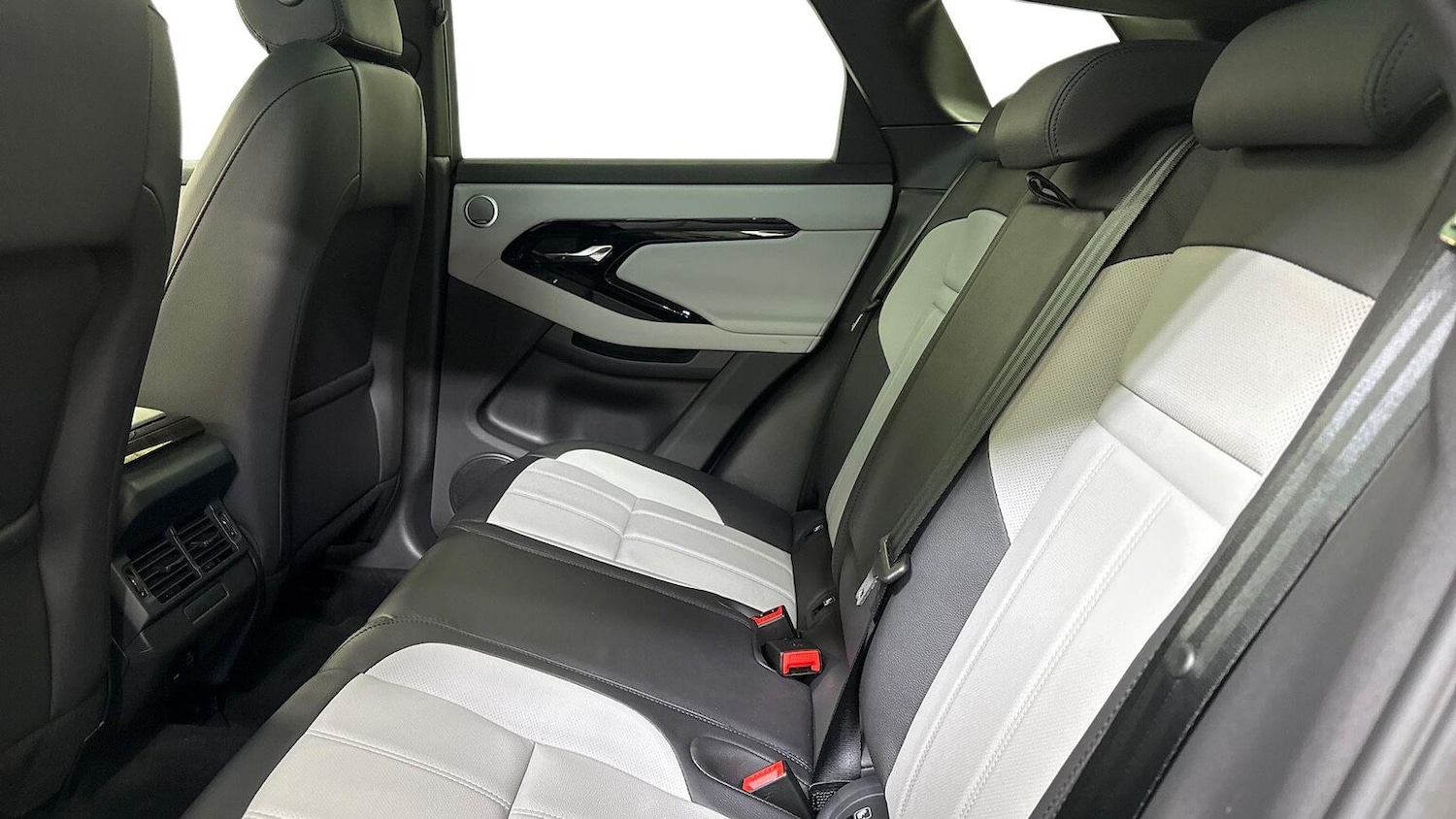 Used Land Rover Range Rover Evoque 2025 for sale - 78191081: Photo 5