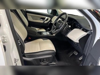 Used Land Rover Discovery Sport 2022 for sale - 79185205: Photo