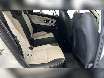 Used Land Rover Discovery Sport 2022 for sale - 79185205: Photo