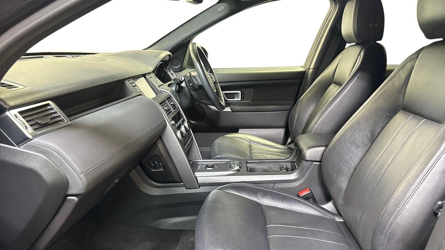 Used Land Rover Discovery Sport 2019 for sale - 76490763: Photo 3