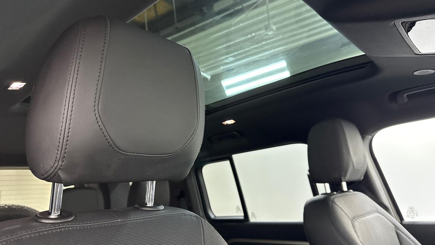 Used Land Rover Defender 2023 for sale - 77701306: Photo 21