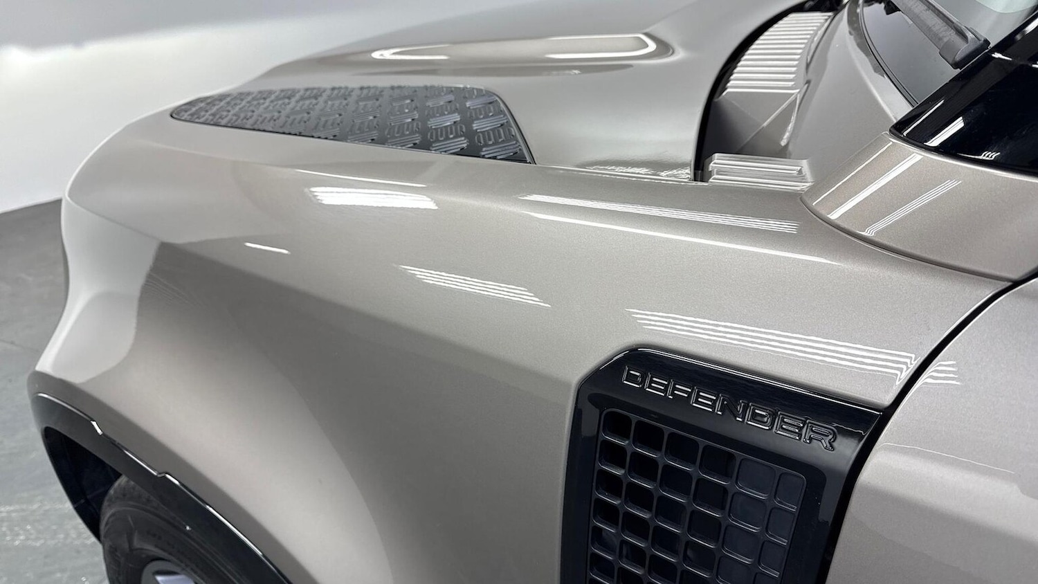 Used Land Rover Defender 2023 for sale - 77701306: Photo 24