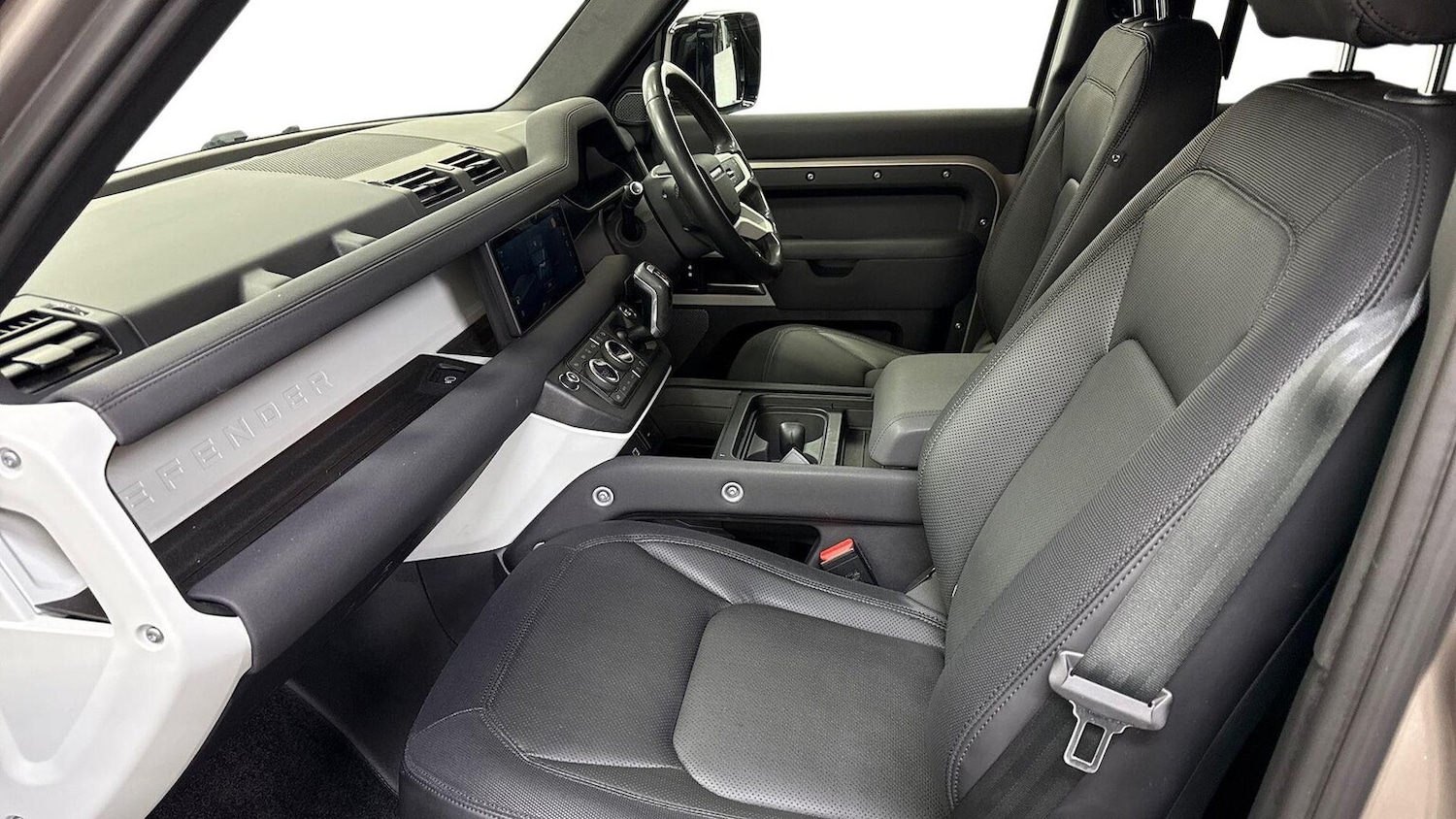 Used Land Rover Defender 2023 for sale - 77701306: Photo 3