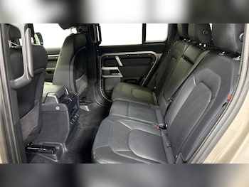 Used Land Rover Defender 2023 for sale - 77701306: Photo