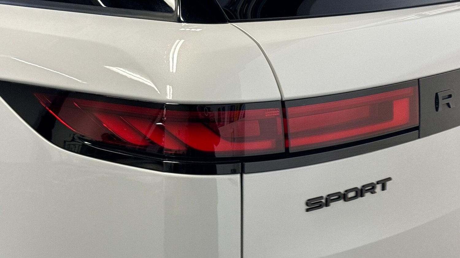 Used Land Rover Range Rover Sport 2024 for sale - 76897092: Photo 19