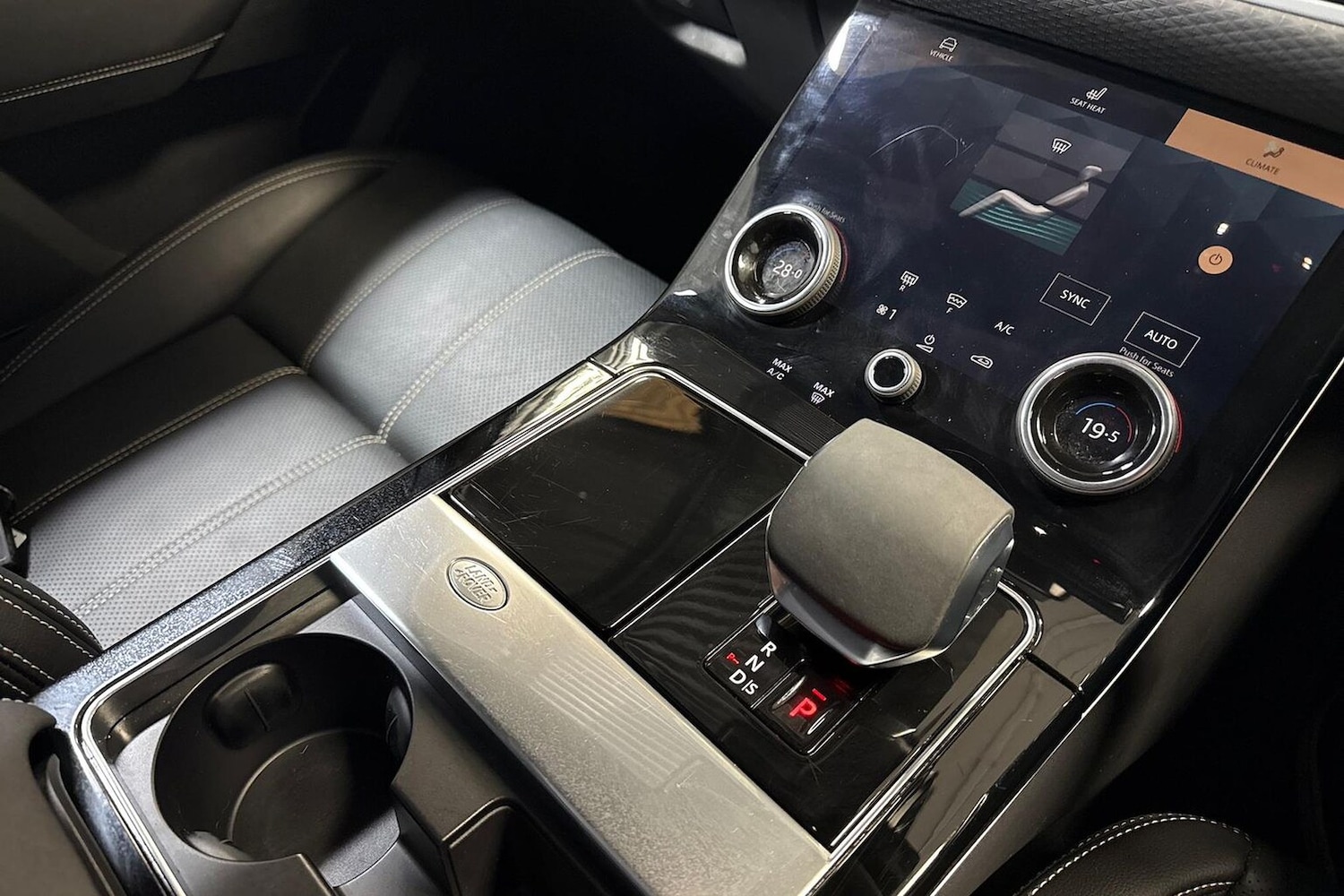 Used Land Rover Range Rover Velar 2022 for sale - 76532475: Photo 13