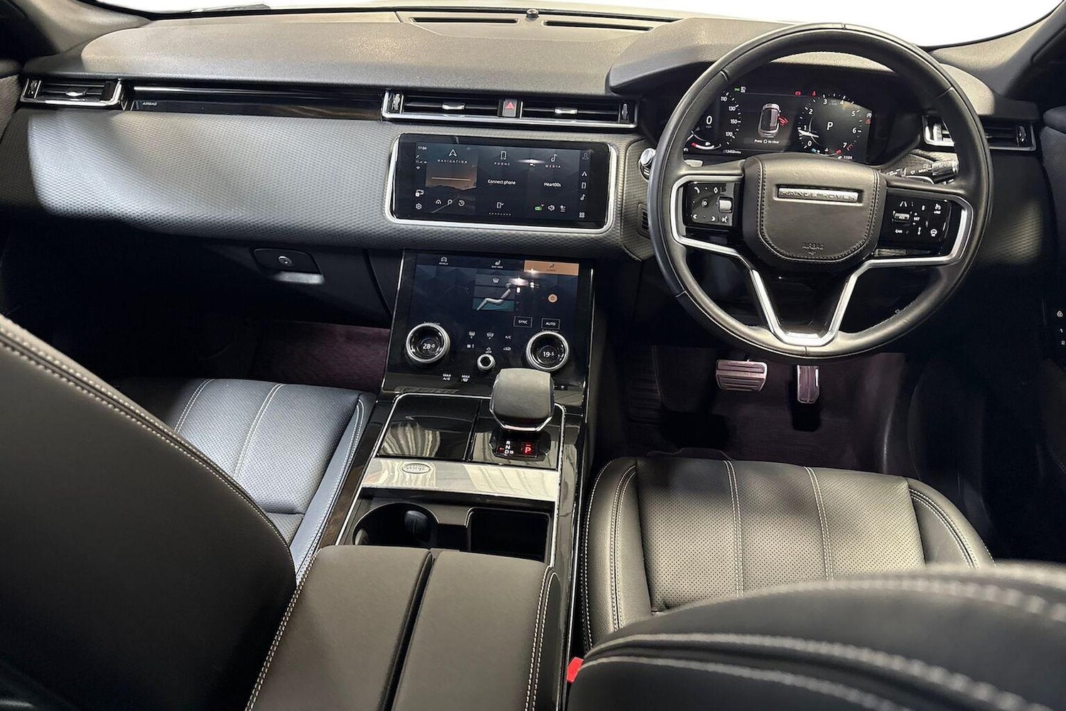 Used Land Rover Range Rover Velar 2022 for sale - 76532475: Photo 8