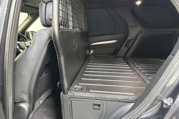 Used Land Rover Discovery 2023 for sale - 76243893: Photo 16
