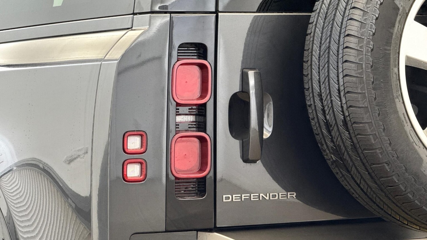 Used Land Rover Defender 2024 for sale - 76149606: Photo 10
