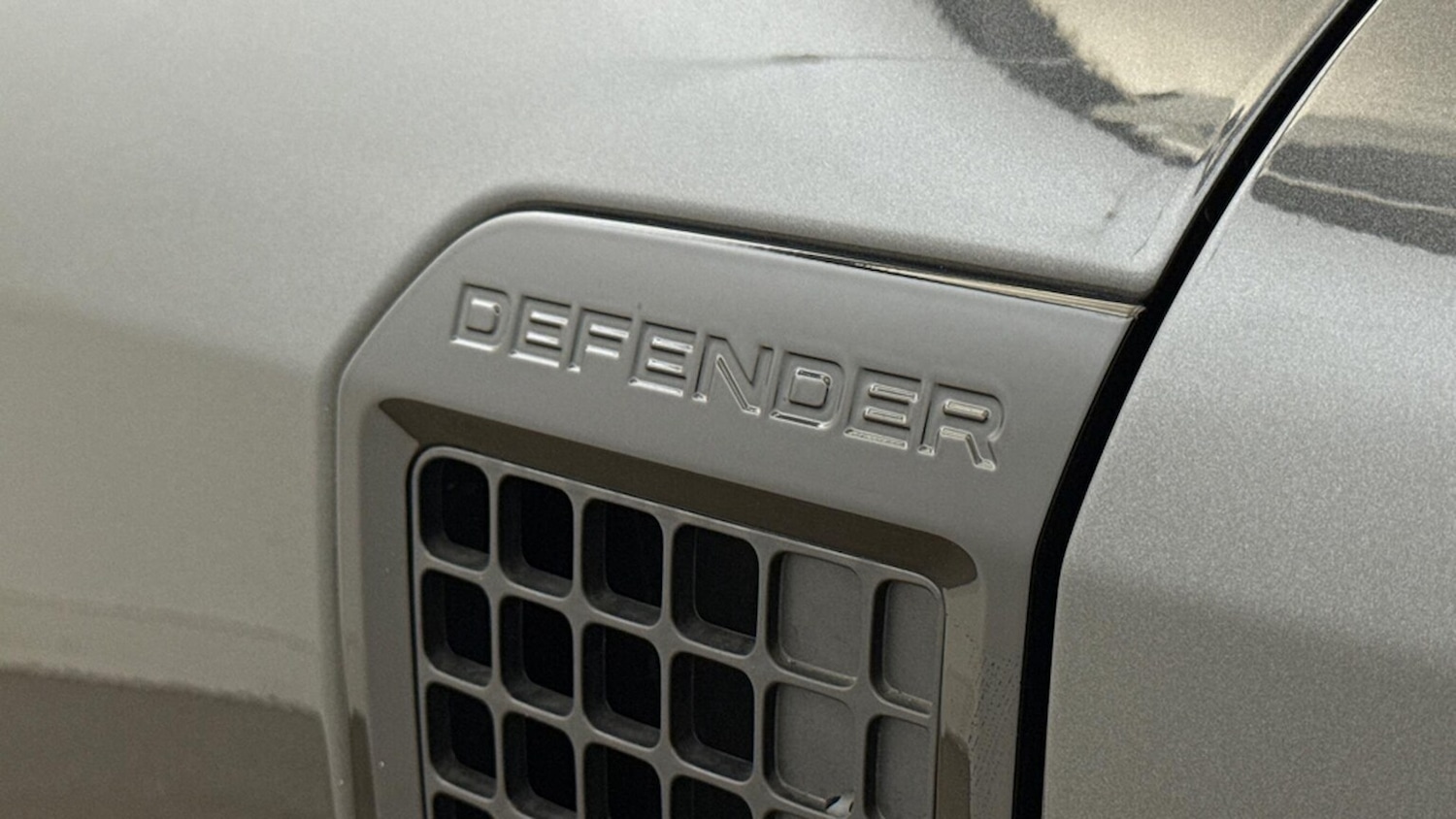 Used Land Rover Defender 2024 for sale - 76149606: Photo 11