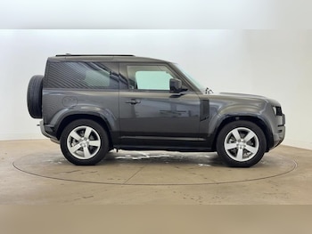 Used Land Rover Defender 2024 for sale - 76149606: Photo 2