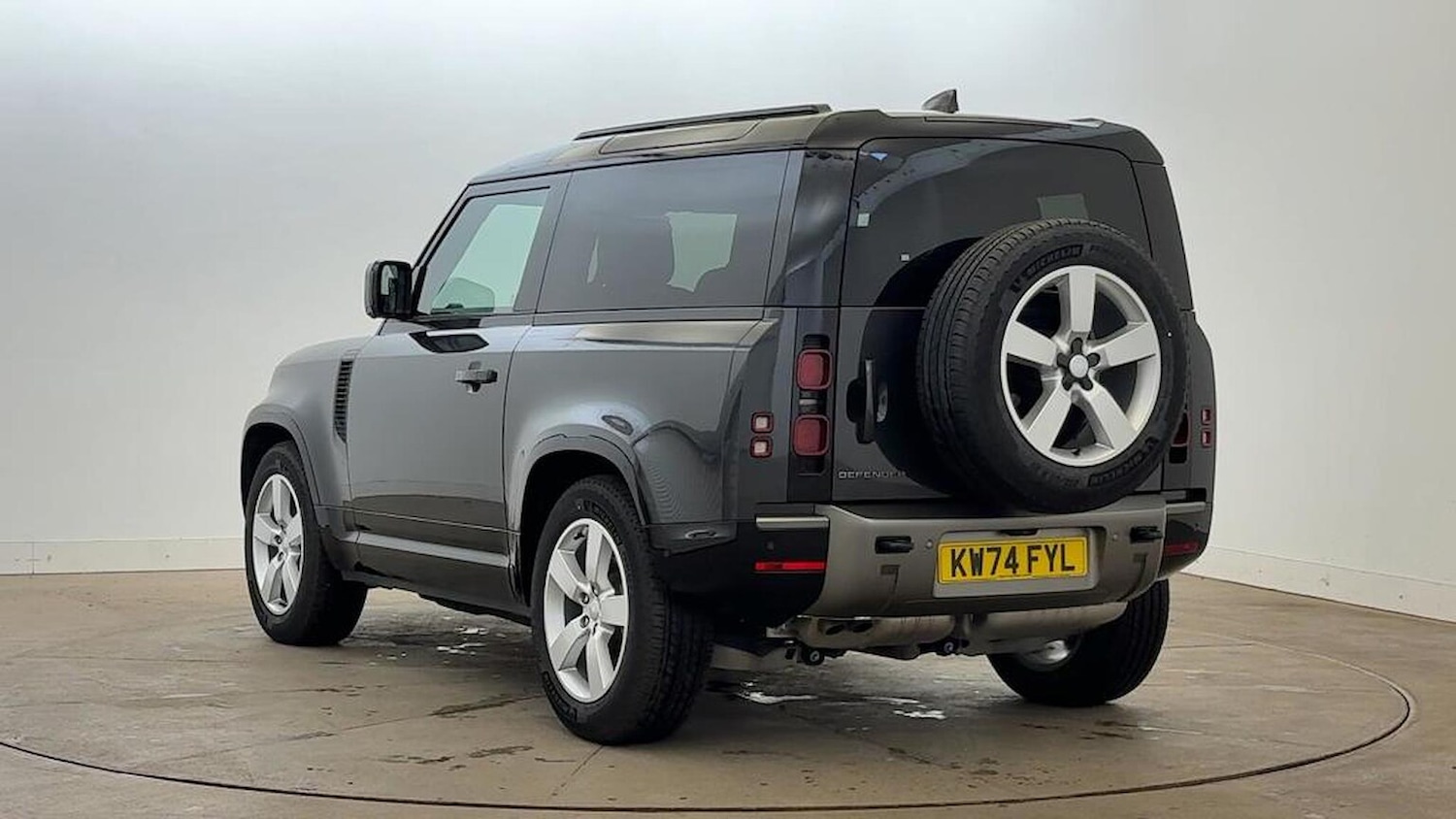 Used Land Rover Defender 2024 for sale - 76149606: Photo 3