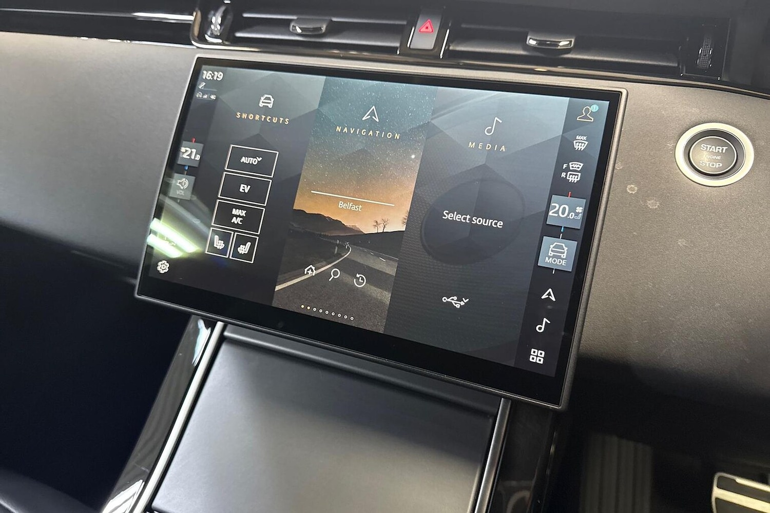 Used Land Rover Range Rover Evoque 2025 for sale - 76016979: Photo 11