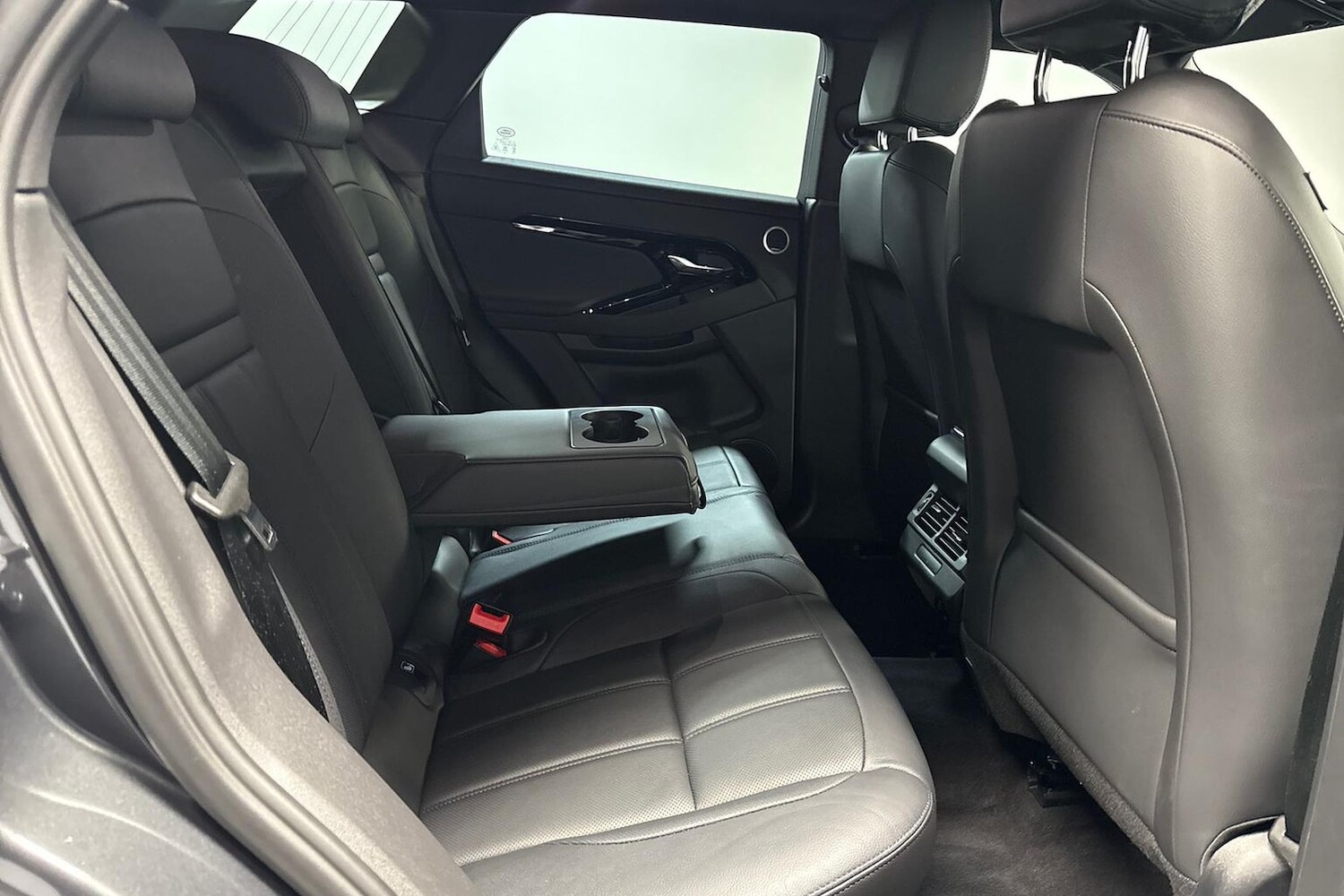 Used Land Rover Range Rover Evoque 2025 for sale - 76016979: Photo 16