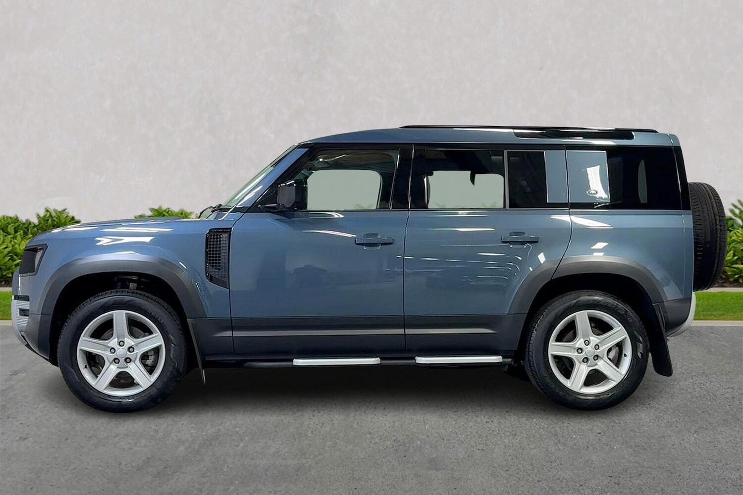 Used Land Rover Defender 2023 for sale - 76268239: Photo 19